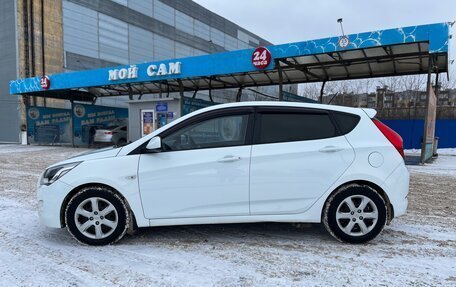 Hyundai Solaris II рестайлинг, 2014 год, 799 999 рублей, 4 фотография