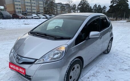 Honda Fit III, 2010 год, 830 000 рублей, 28 фотография