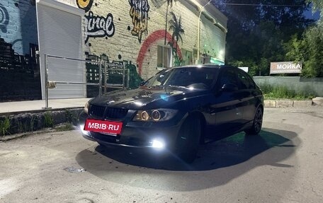 BMW 3 серия, 2006 год, 860 000 рублей, 11 фотография