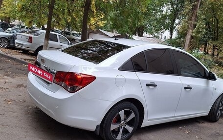 Chevrolet Cruze II, 2010 год, 600 000 рублей, 6 фотография