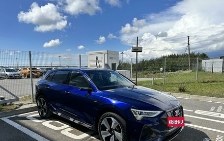 Audi e-tron I, 2020 год, 5 700 000 рублей, 10 фотография