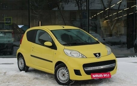 Peugeot 107 I рестайлинг, 2011 год, 555 000 рублей, 3 фотография