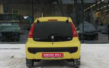 Peugeot 107 I рестайлинг, 2011 год, 555 000 рублей, 6 фотография