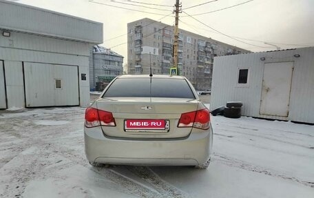 Chevrolet Cruze II, 2010 год, 900 000 рублей, 6 фотография