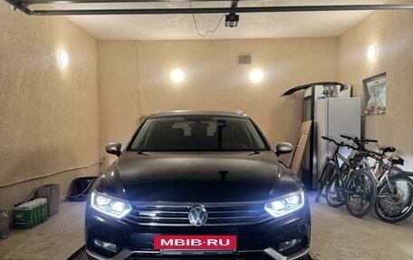 Volkswagen Passat B8 рестайлинг, 2019 год, 3 345 000 рублей, 15 фотография