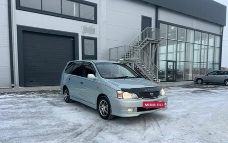 Toyota Gaia, 2003 год, 799 999 рублей, 8 фотография