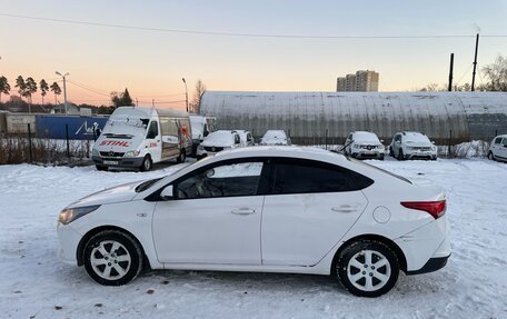 Hyundai Solaris II рестайлинг, 2021 год, 1 370 000 рублей, 8 фотография