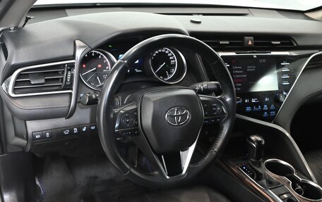 Toyota Camry, 2019 год, 3 200 000 рублей, 16 фотография