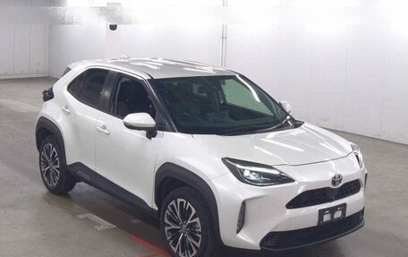 Toyota Yaris Cross, 2022 год, 1 769 000 рублей, 3 фотография