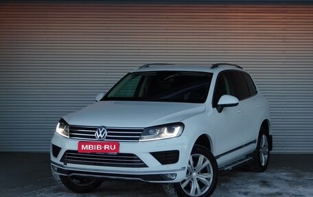 Volkswagen Touareg III, 2015 год, 3 345 000 рублей, 1 фотография