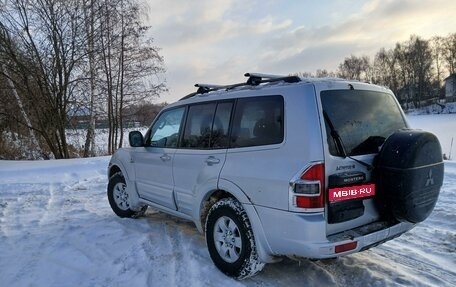 Mitsubishi Montero III, 2001 год, 1 фотография