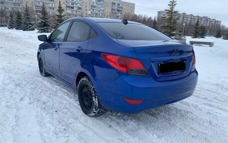 Hyundai Solaris II рестайлинг, 2011 год, 770 000 рублей, 7 фотография