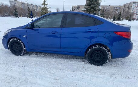 Hyundai Solaris II рестайлинг, 2011 год, 770 000 рублей, 8 фотография