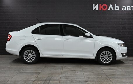 Skoda Rapid I, 2018 год, 1 380 000 рублей, 9 фотография