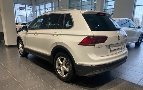 Volkswagen Tiguan II, 2017 год, 3 080 000 рублей, 7 фотография