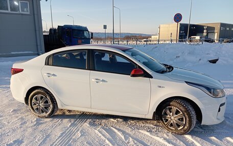 KIA Rio IV, 2018 год, 1 780 000 рублей, 4 фотография