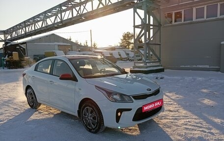 KIA Rio IV, 2018 год, 1 780 000 рублей, 3 фотография