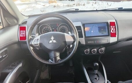 Mitsubishi Outlander III рестайлинг 3, 2011 год, 1 400 000 рублей, 3 фотография