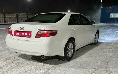 Toyota Camry, 2011 год, 1 350 000 рублей, 7 фотография