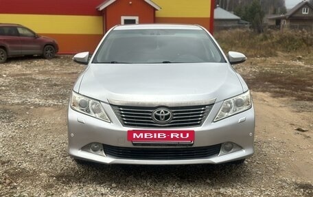 Toyota Camry, 2013 год, 1 390 000 рублей, 3 фотография