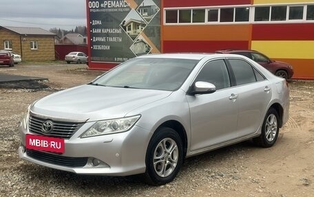 Toyota Camry, 2013 год, 1 390 000 рублей, 2 фотография