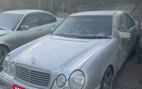 Mercedes-Benz E-Класс, 1998 год, 550 000 рублей, 8 фотография