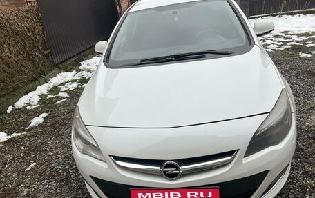 Opel Astra J, 2012 год, 740 000 рублей, 1 фотография