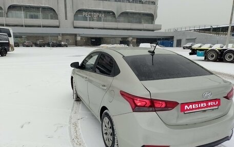 Hyundai Solaris II рестайлинг, 2019 год, 950 000 рублей, 3 фотография