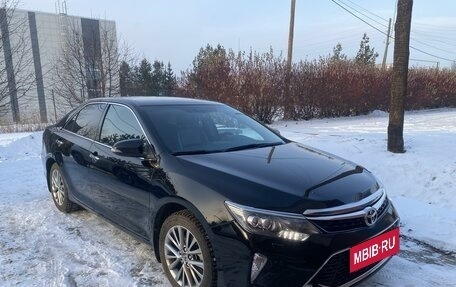 Toyota Camry, 2017 год, 2 800 000 рублей, 4 фотография