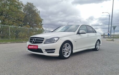 Mercedes-Benz C-Класс, 2011 год, 1 700 000 рублей, 1 фотография