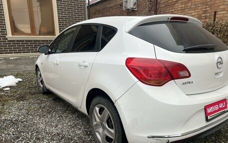 Opel Astra J, 2012 год, 740 000 рублей, 2 фотография