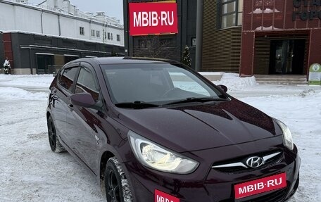 Hyundai Solaris II рестайлинг, 2013 год, 899 999 рублей, 1 фотография