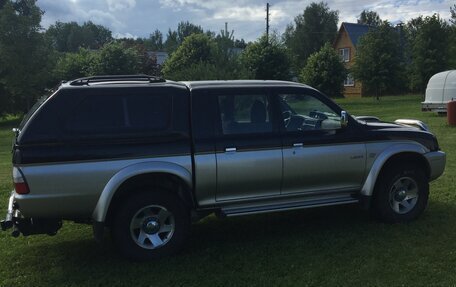 Mitsubishi L200 III рестайлинг, 2004 год, 950 000 рублей, 4 фотография