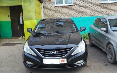 Hyundai Sonata VI, 2011 год, 1 000 000 рублей, 4 фотография