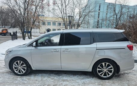 KIA Carnival III, 2019 год, 3 000 000 рублей, 9 фотография