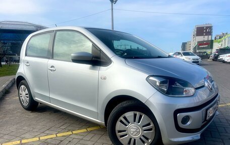 Volkswagen up! I рестайлинг, 2016 год, 799 000 рублей, 5 фотография