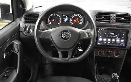 Volkswagen Polo VI (EU Market), 2016 год, 940 000 рублей, 6 фотография