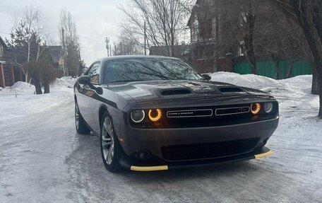 Dodge Challenger III рестайлинг 2, 2022 год, 11 800 000 рублей, 1 фотография