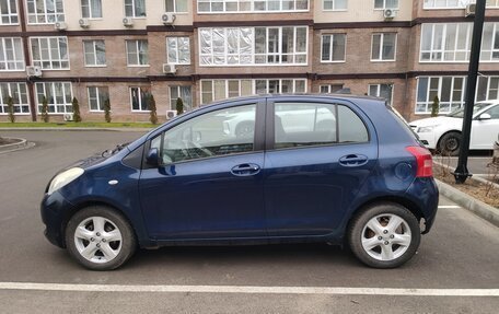 Toyota Yaris III рестайлинг, 2007 год, 600 000 рублей, 5 фотография