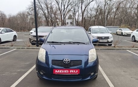 Toyota Yaris III рестайлинг, 2007 год, 600 000 рублей, 2 фотография