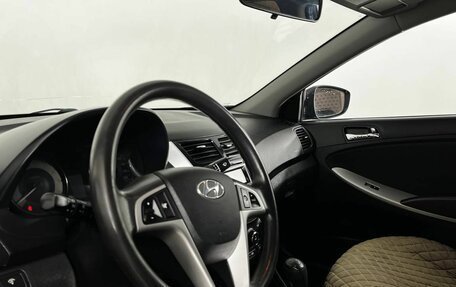 Hyundai Solaris II рестайлинг, 2013 год, 890 000 рублей, 13 фотография