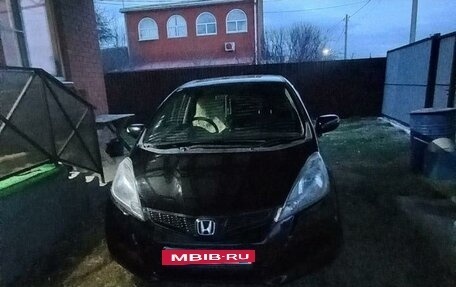 Honda Fit III, 2011 год, 900 000 рублей, 3 фотография