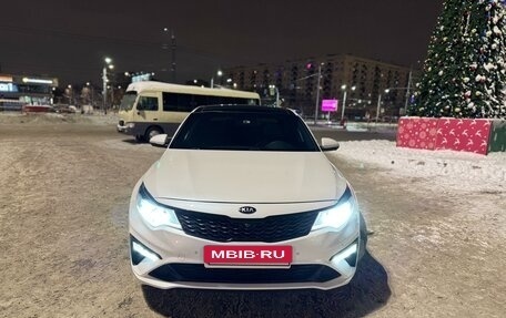 KIA Optima IV, 2019 год, 2 350 000 рублей, 3 фотография