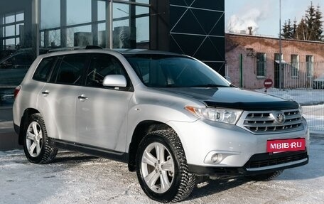 Toyota Highlander III, 2011 год, 2 660 000 рублей, 7 фотография