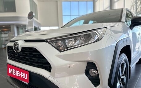 Toyota RAV4, 2023 год, 4 649 000 рублей, 4 фотография