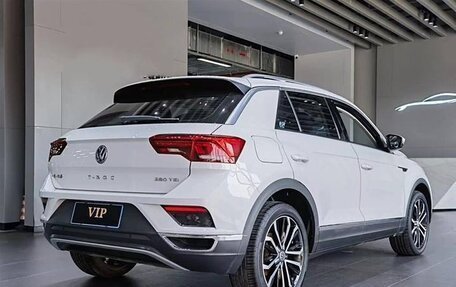 Volkswagen T-Roc I, 2021 год, 1 750 000 рублей, 5 фотография