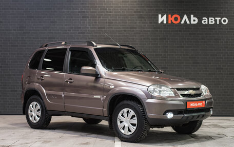 Chevrolet Niva I рестайлинг, 2015 год, 750 000 рублей, 3 фотография