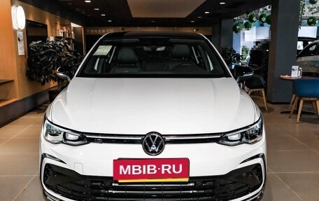 Volkswagen Golf VIII, 2024 год, 3 150 000 рублей, 2 фотография