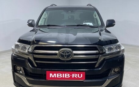 Toyota Land Cruiser 200, 2018 год, 6 999 000 рублей, 2 фотография