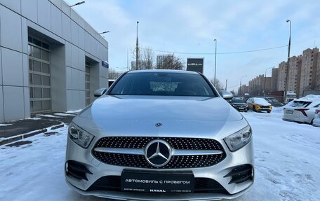 Mercedes-Benz A-Класс, 2019 год, 2 340 000 рублей, 2 фотография